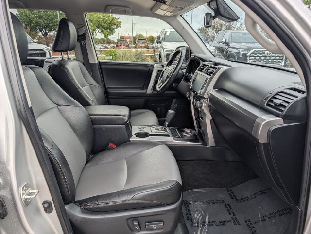 Used 2024 Toyota 4Runner SR5 Premium AWD/4WD image 29