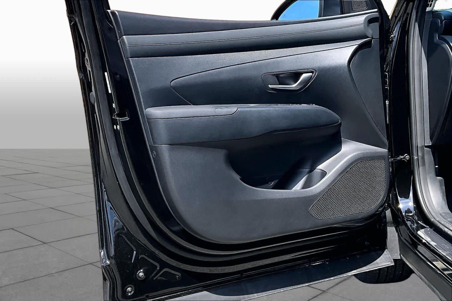 New 2026 Hyundai Tucson Blue SE FWD image 13