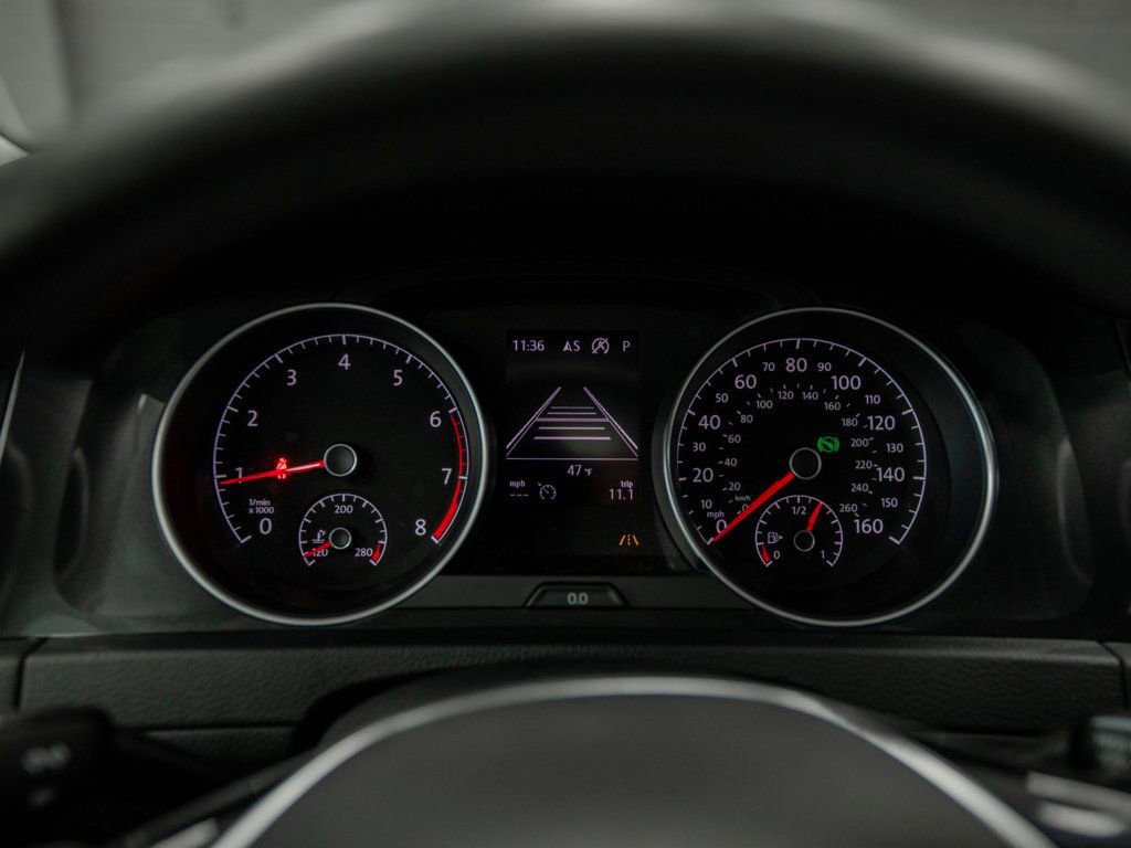 Used 2019 Volkswagen Golf SE w/ Driver Assistance Package image 18