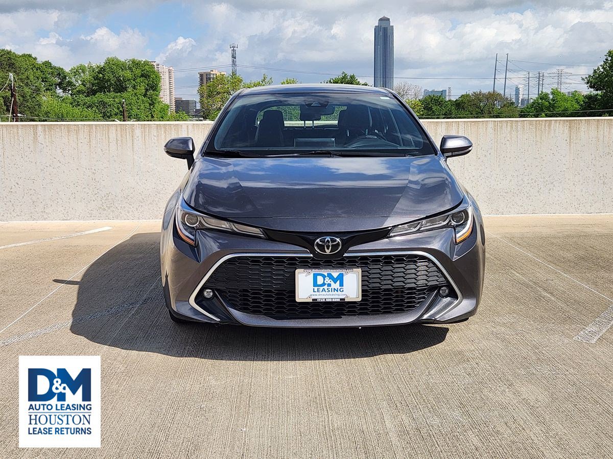 Used 2022 Toyota Corolla XSE FWD image 2