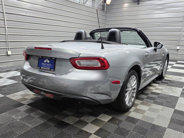 Used 2017 FIAT 124 Spider Classica RWD image 6