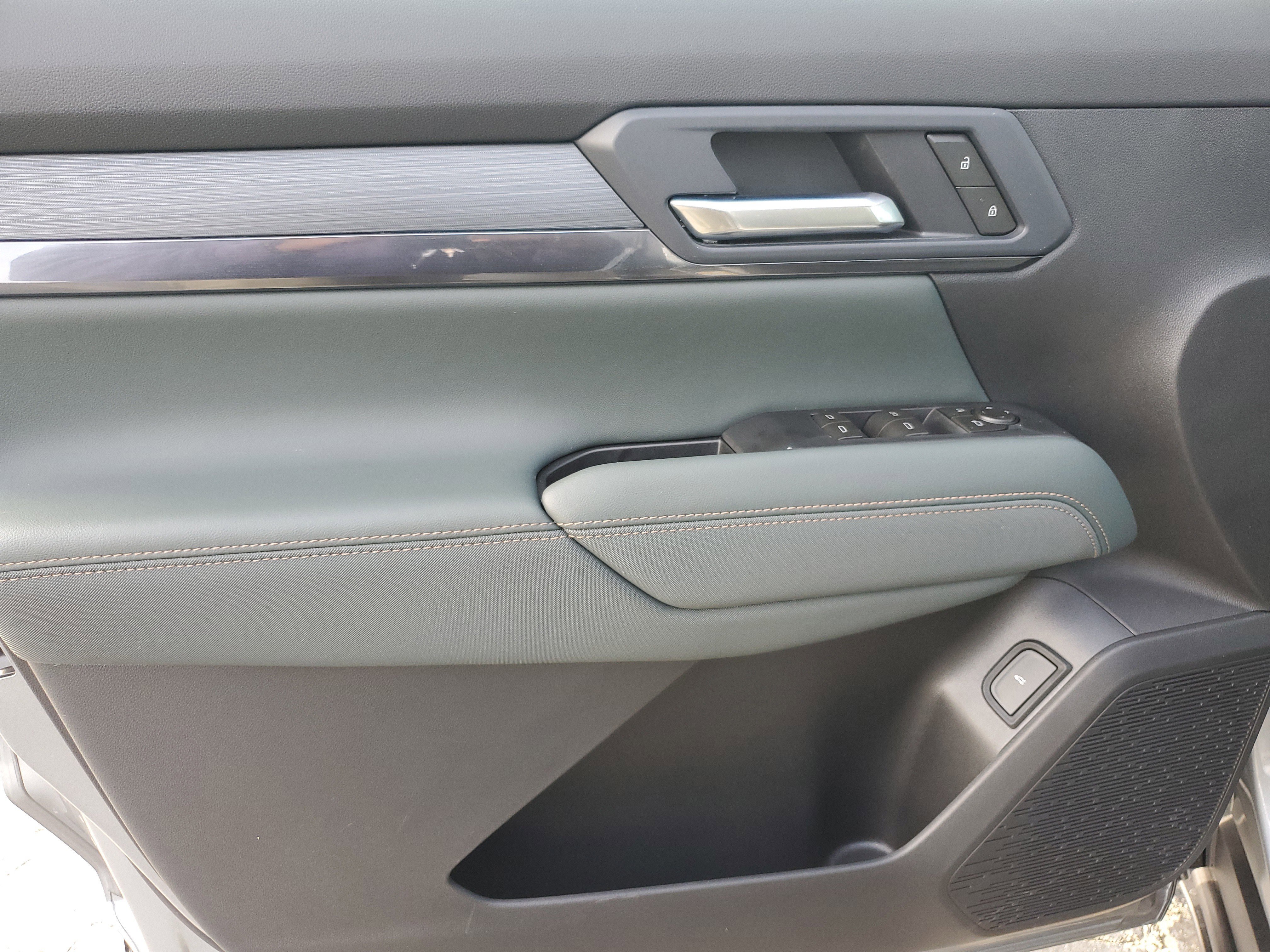 New 2026 GMC Terrain AT4 image 17