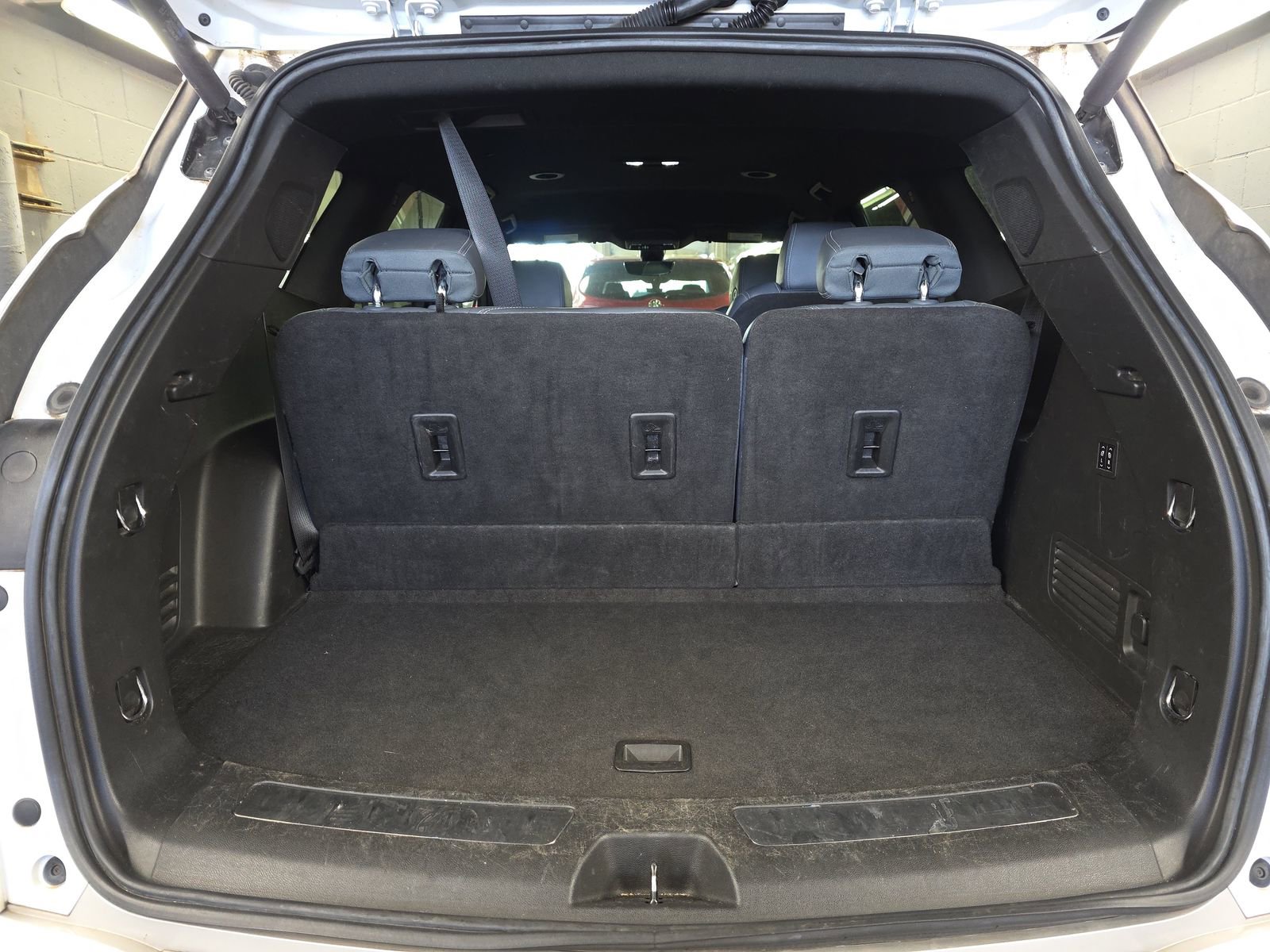 Used 2024 Buick Enclave Premium AWD/4WD image 16