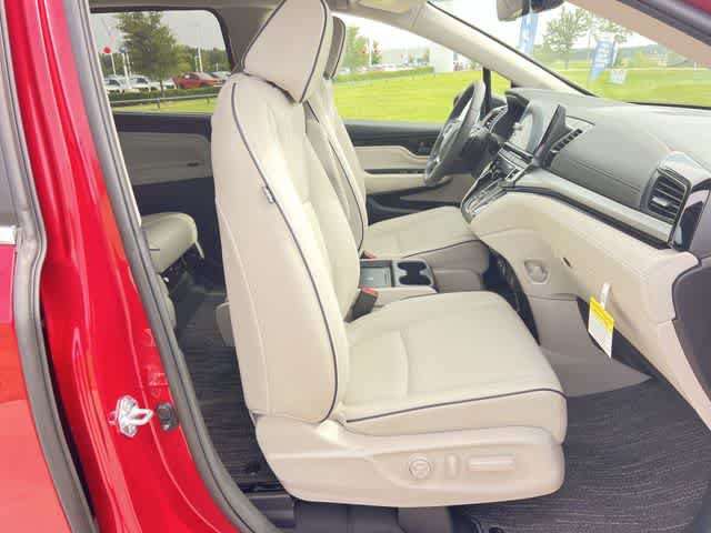 Certified 2026 Honda Odyssey Touring image 12
