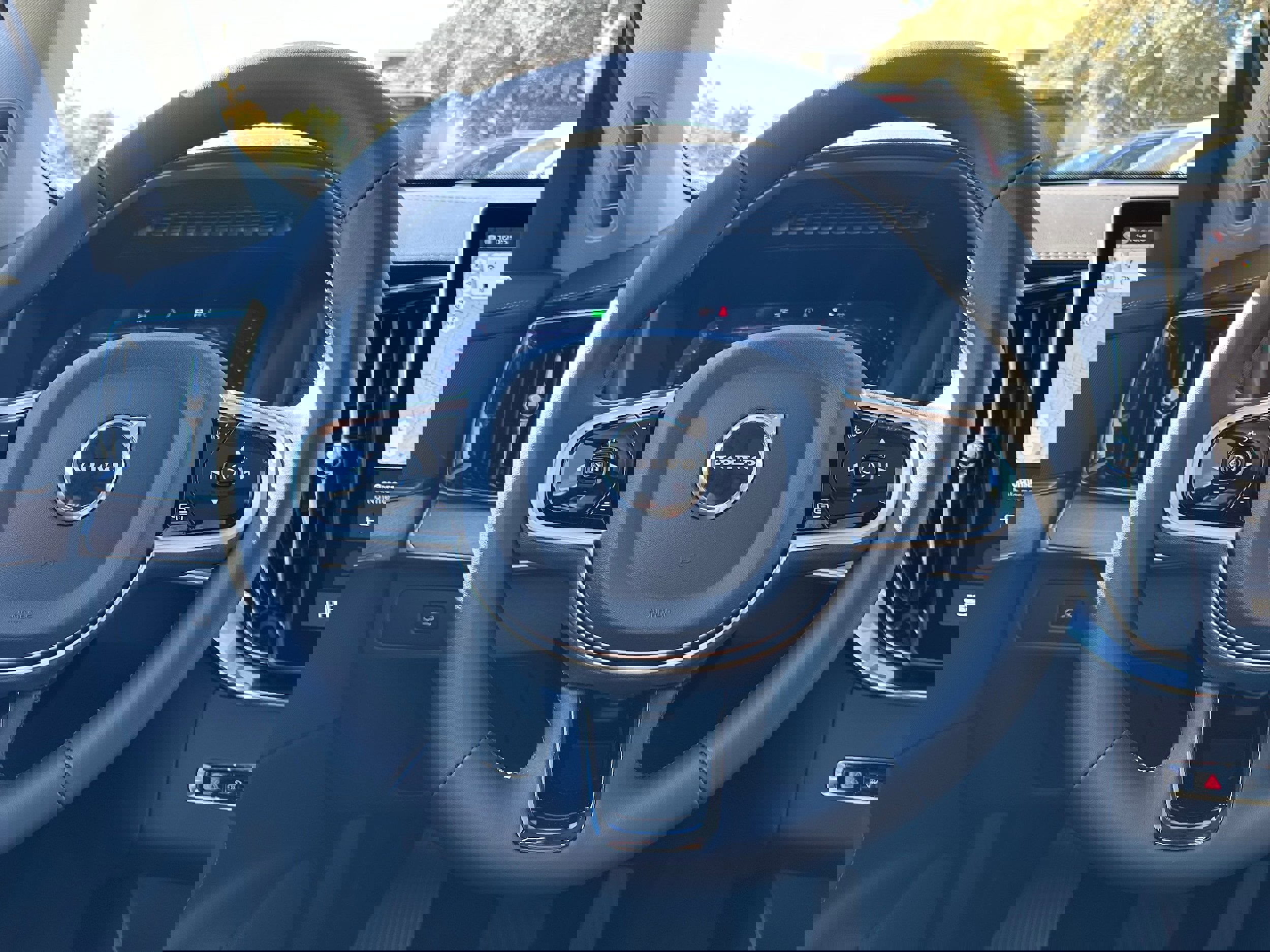 New 2026 Volvo XC90 B5 Core image 15