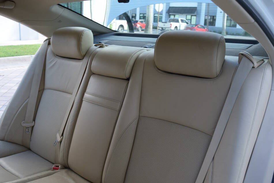 Used 2010 Lexus ES 350 FWD image 44