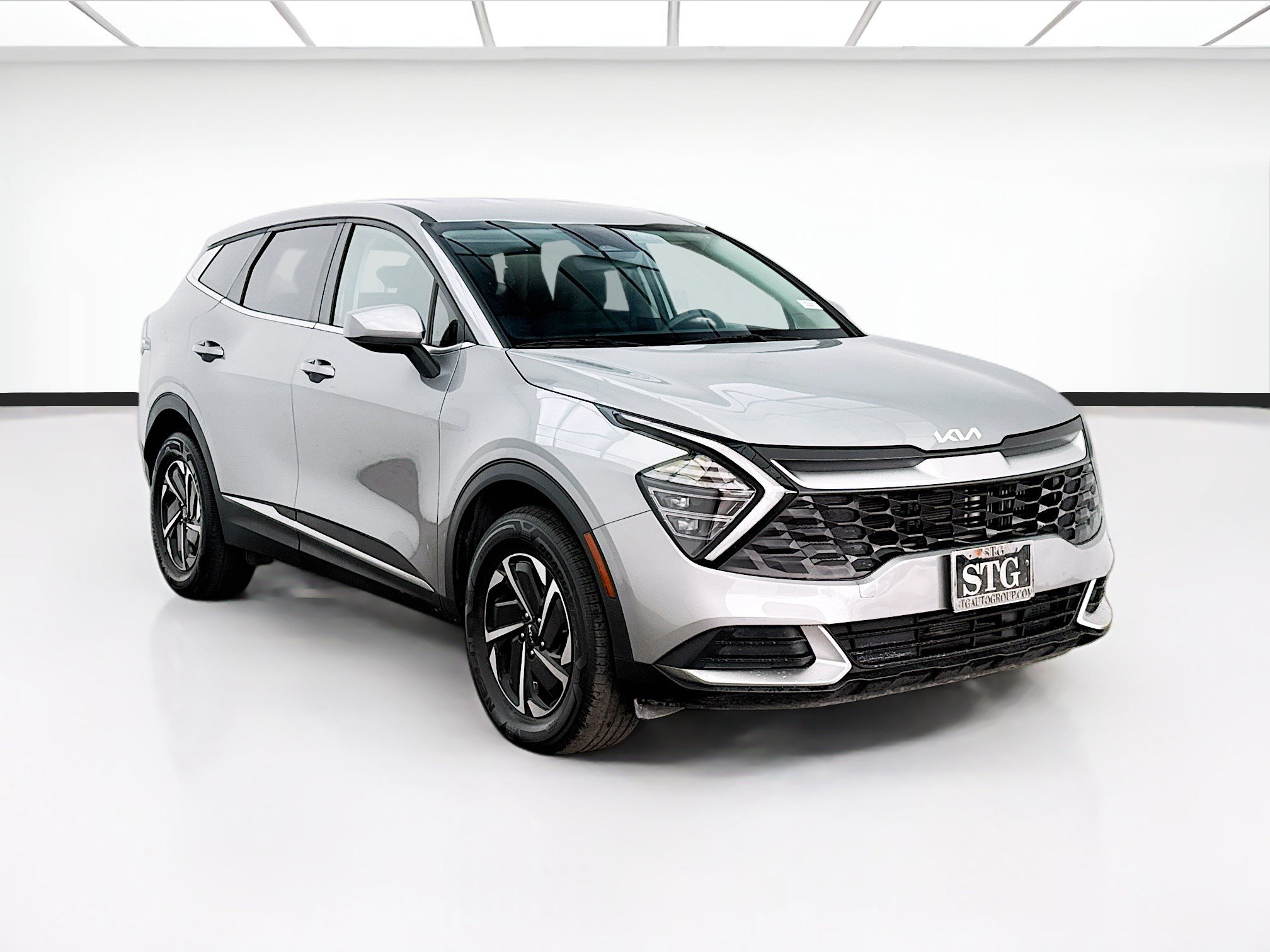 Used 2024 Kia Sportage LX AWD/4WD image 3