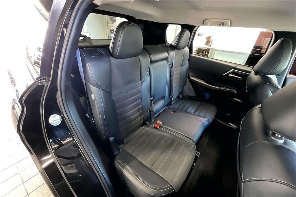 Used 2024 Mitsubishi Outlander SE FWD image 15