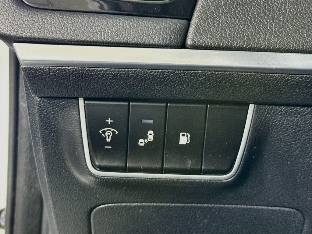 Used 2019 Kia Stinger RWD image 18