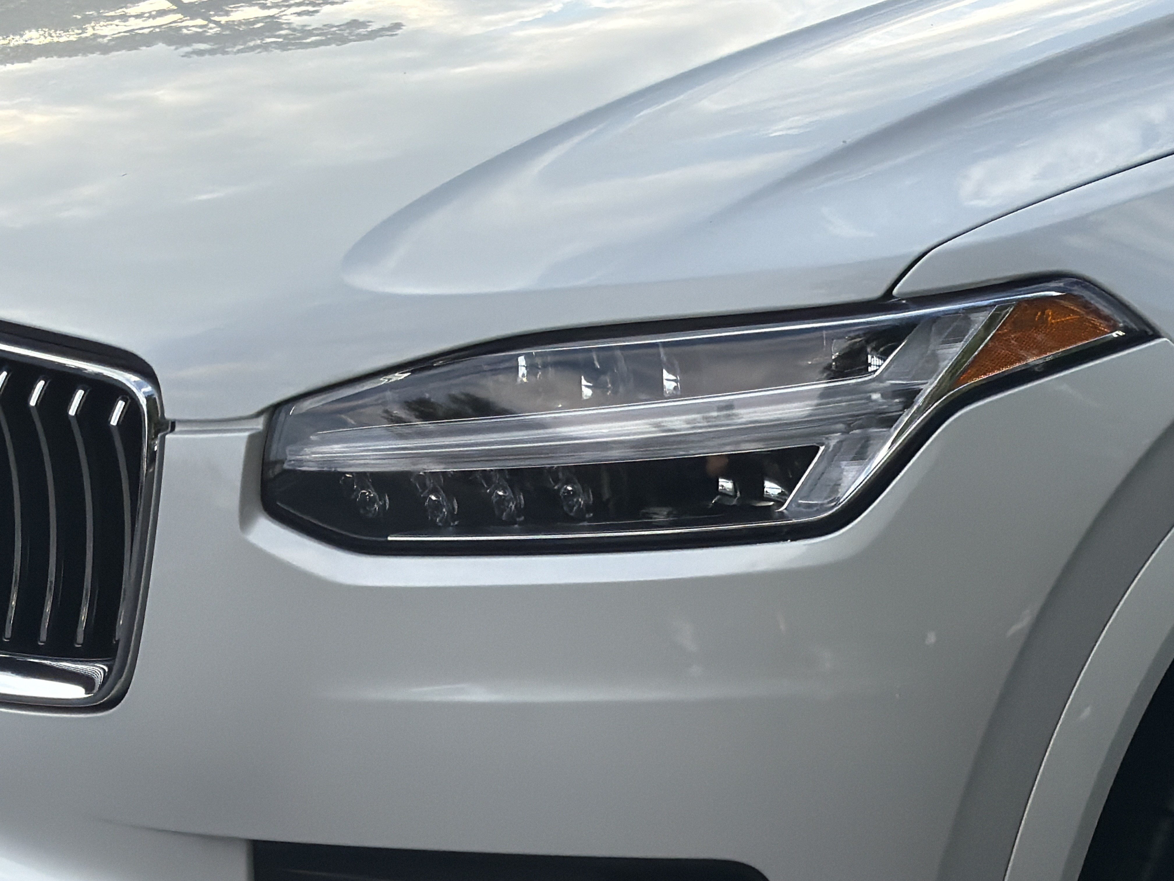 Certified 2023 Volvo XC90 B5 Core w/ Protection Package Premier AWD/4WD image 6