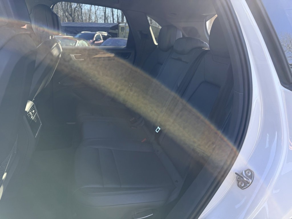 Used 2019 Porsche Cayenne image 30