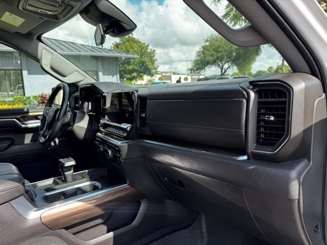 Used 2024 Chevrolet Silverado 1500 LT Trail Boss w/ Protection Package AWD/4WD image 12