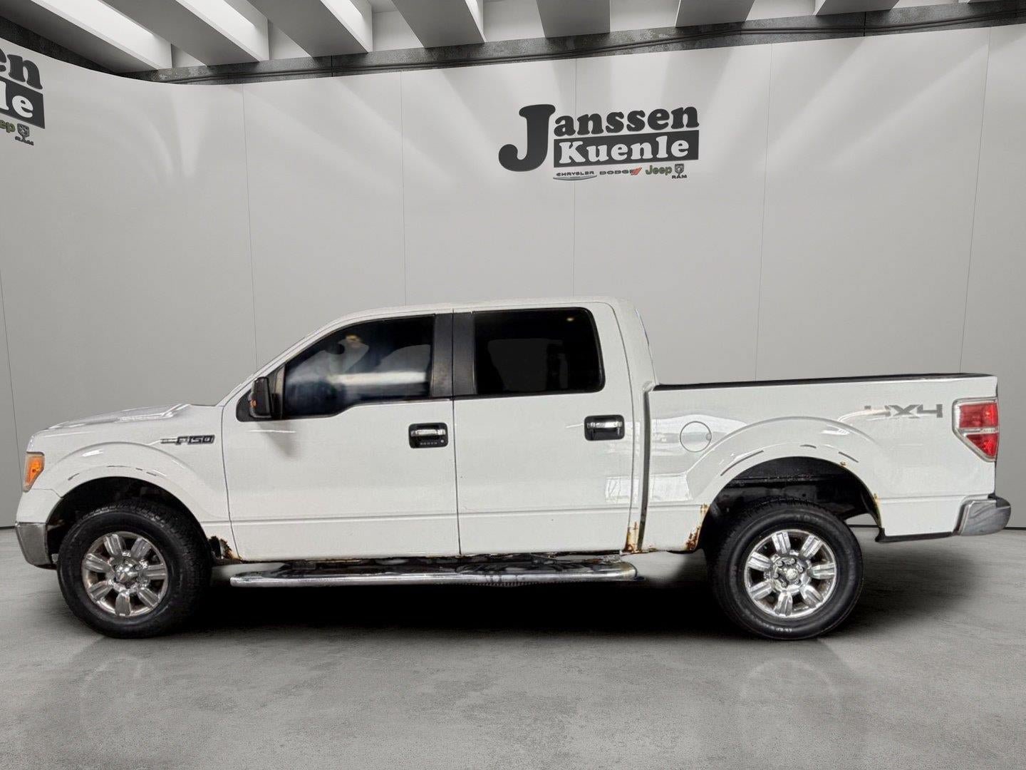 Used 2010 Ford F150 XLT AWD/4WD image 2