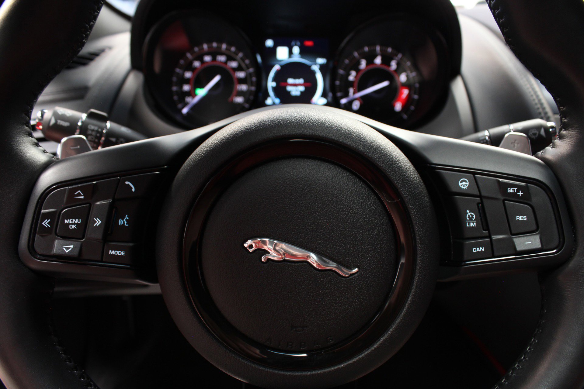 Used 2020 Jaguar F-TYPE R-Dynamic image 46