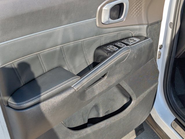 Used 2022 Kia Sorento SX image 15