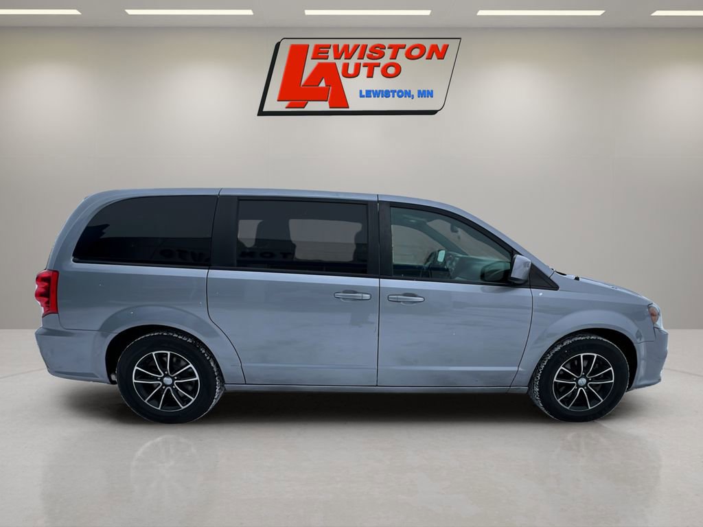 Used 2018 Dodge Grand Caravan SE FWD image 13