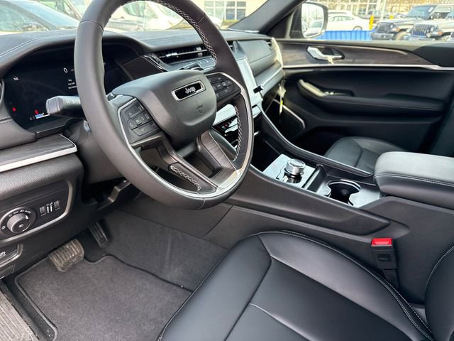 New 2026 Jeep Grand Cherokee L Limited w/ Limited Altitude Package AWD/4WD image 20