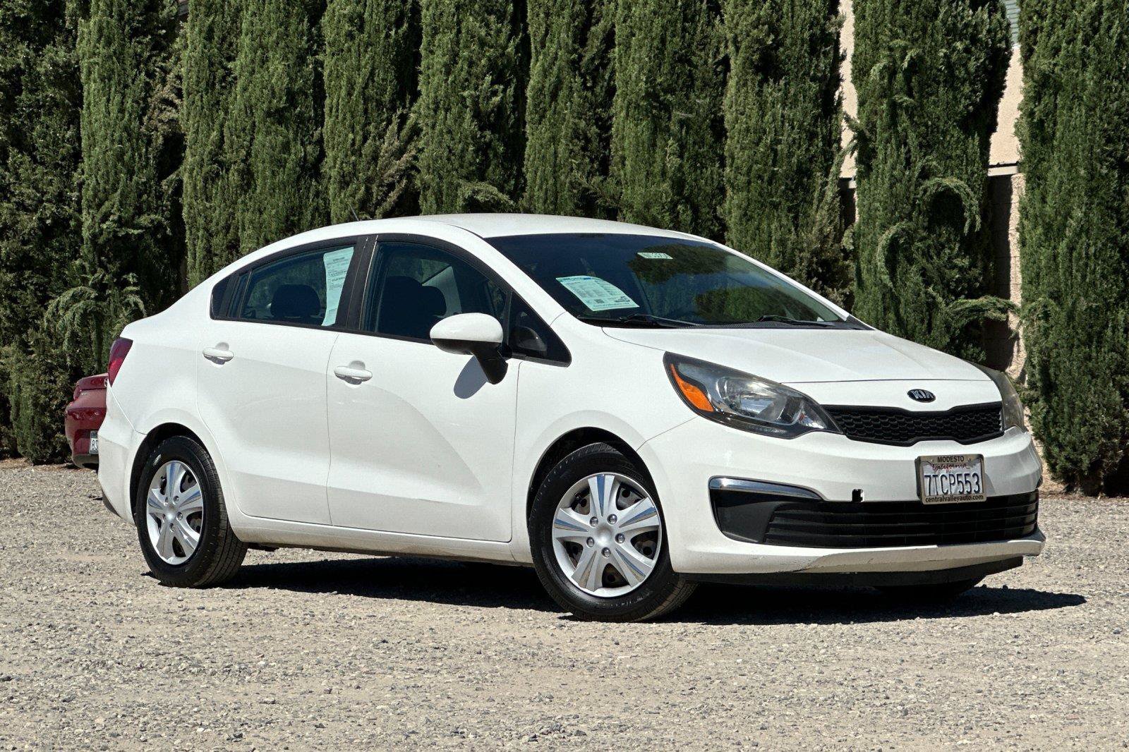 Used 2017 Kia Rio LX w/ Power Package FWD image 2