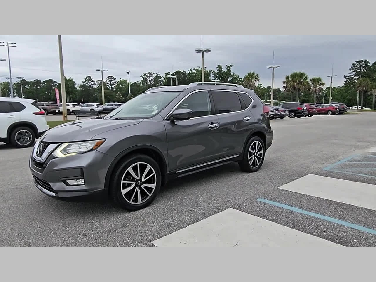 Used 2019 Nissan Rogue SL w/ Premium Package AWD/4WD image 24
