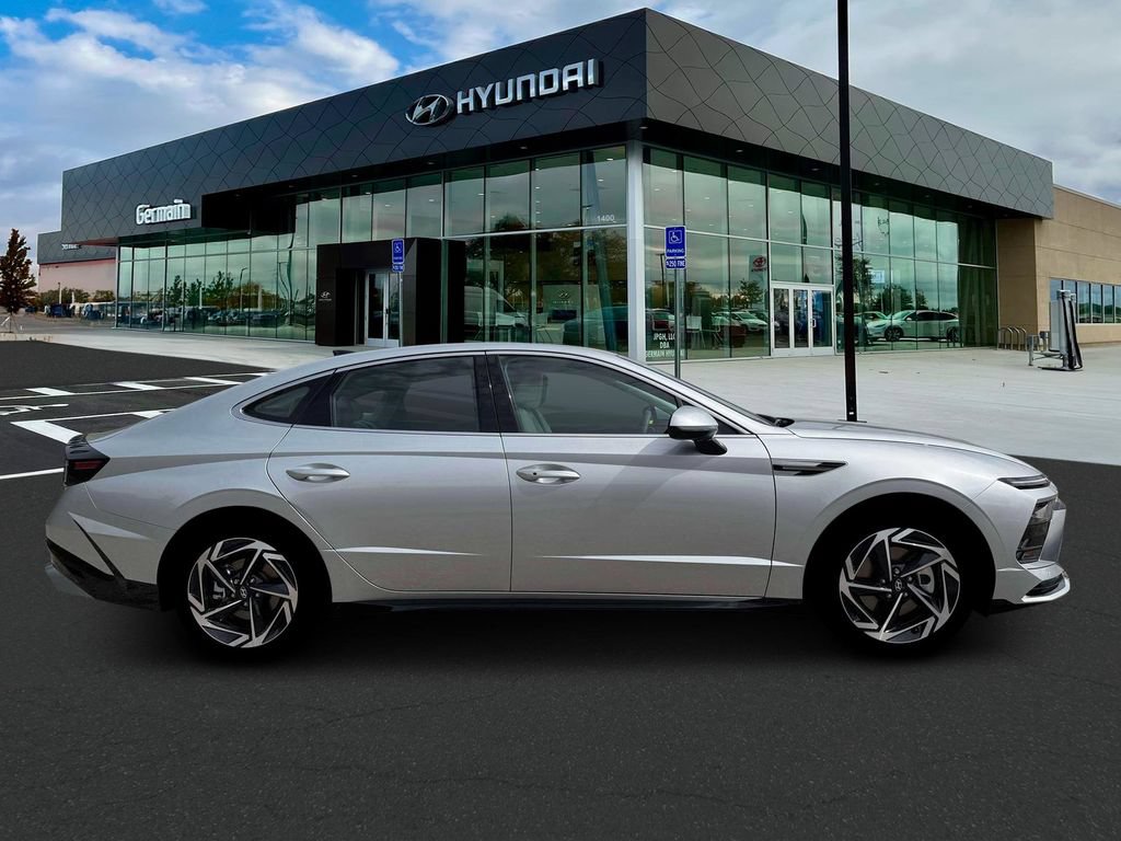 New 2026 Hyundai Sonata SEL FWD image 9