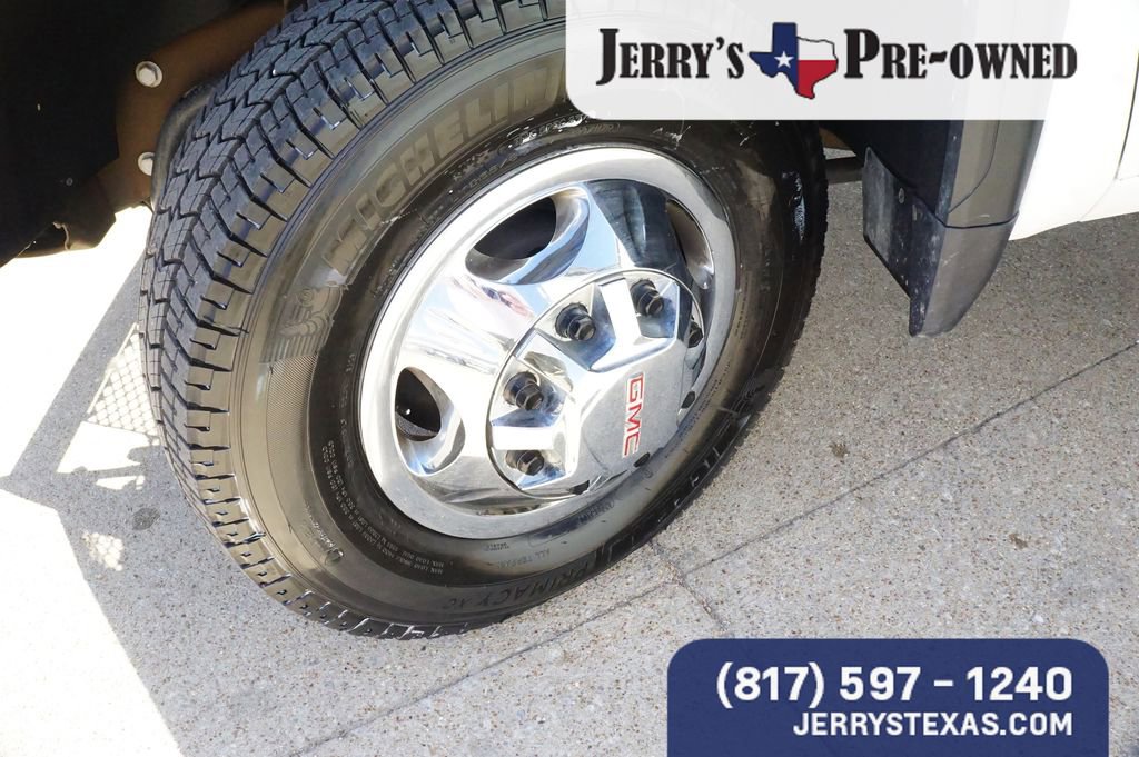 Used 2024 GMC Sierra 3500 SLE w/ SLE Convenience Package image 9