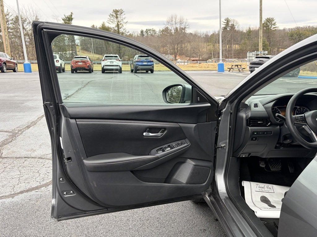 Used 2024 Nissan Sentra SV image 11