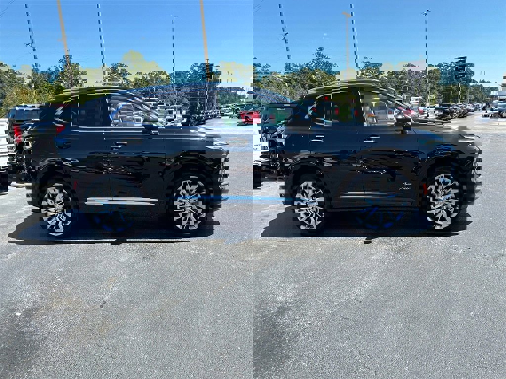 New 2025 Buick Envision Avenir image 5