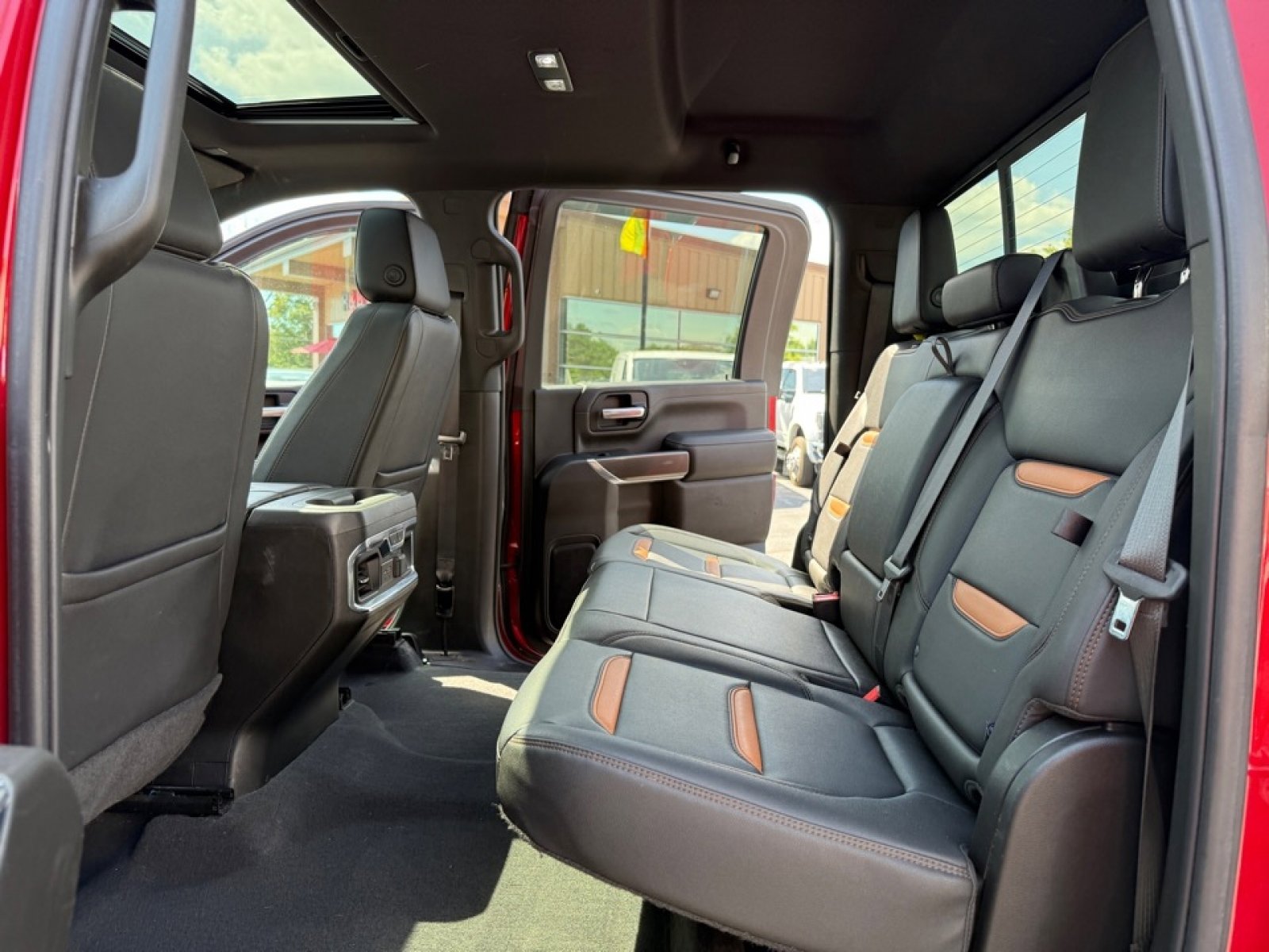 Used 2022 GMC Sierra 2500 AT4 w/ AT4 Preferred Package image 14