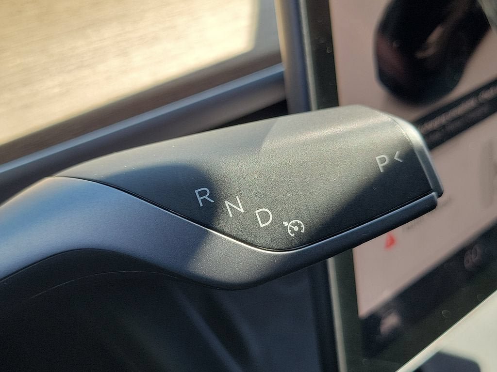 Used 2023 Tesla Model Y Long Range AWD/4WD image 28