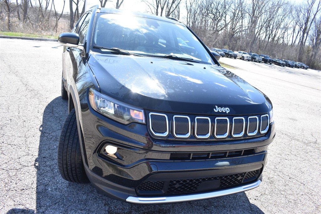 Used 2022 Jeep Compass Limited image 10