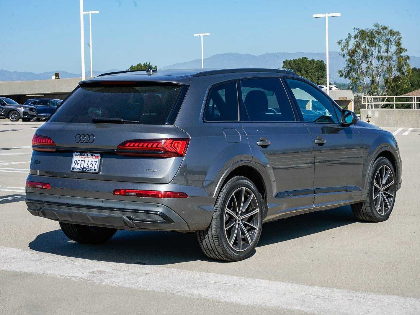 Used 2023 Audi Q7 Premium Plus w/ Premium Plus Package image 4
