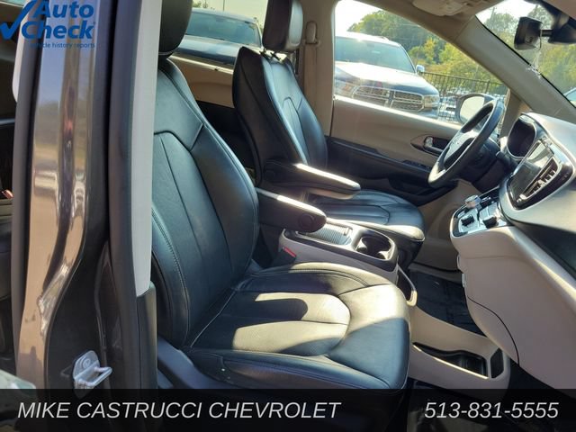 Used 2022 Chrysler Pacifica Touring-L FWD image 31