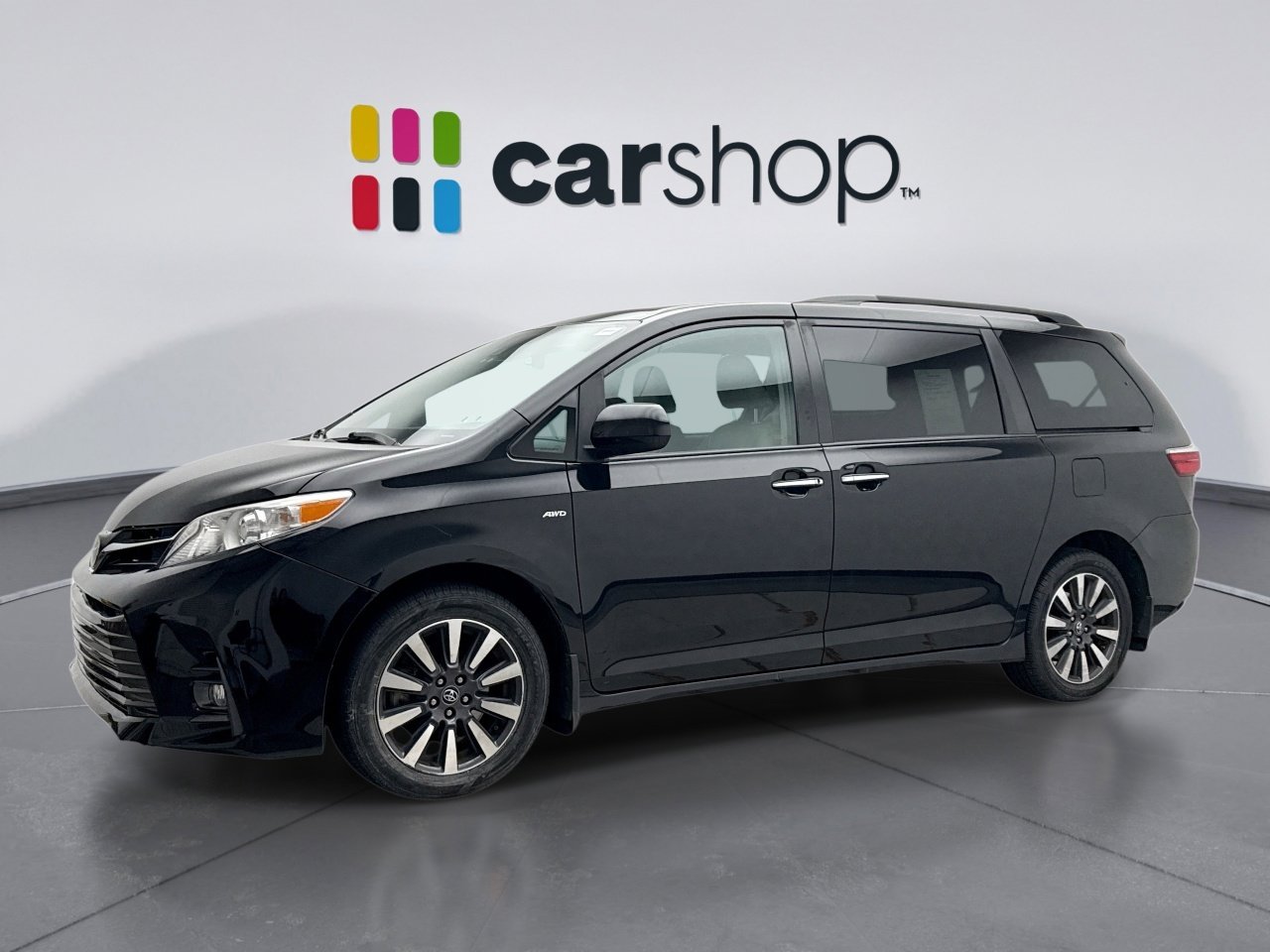 Used 2019 Toyota Sienna XLE w/ XLE Navigation Package