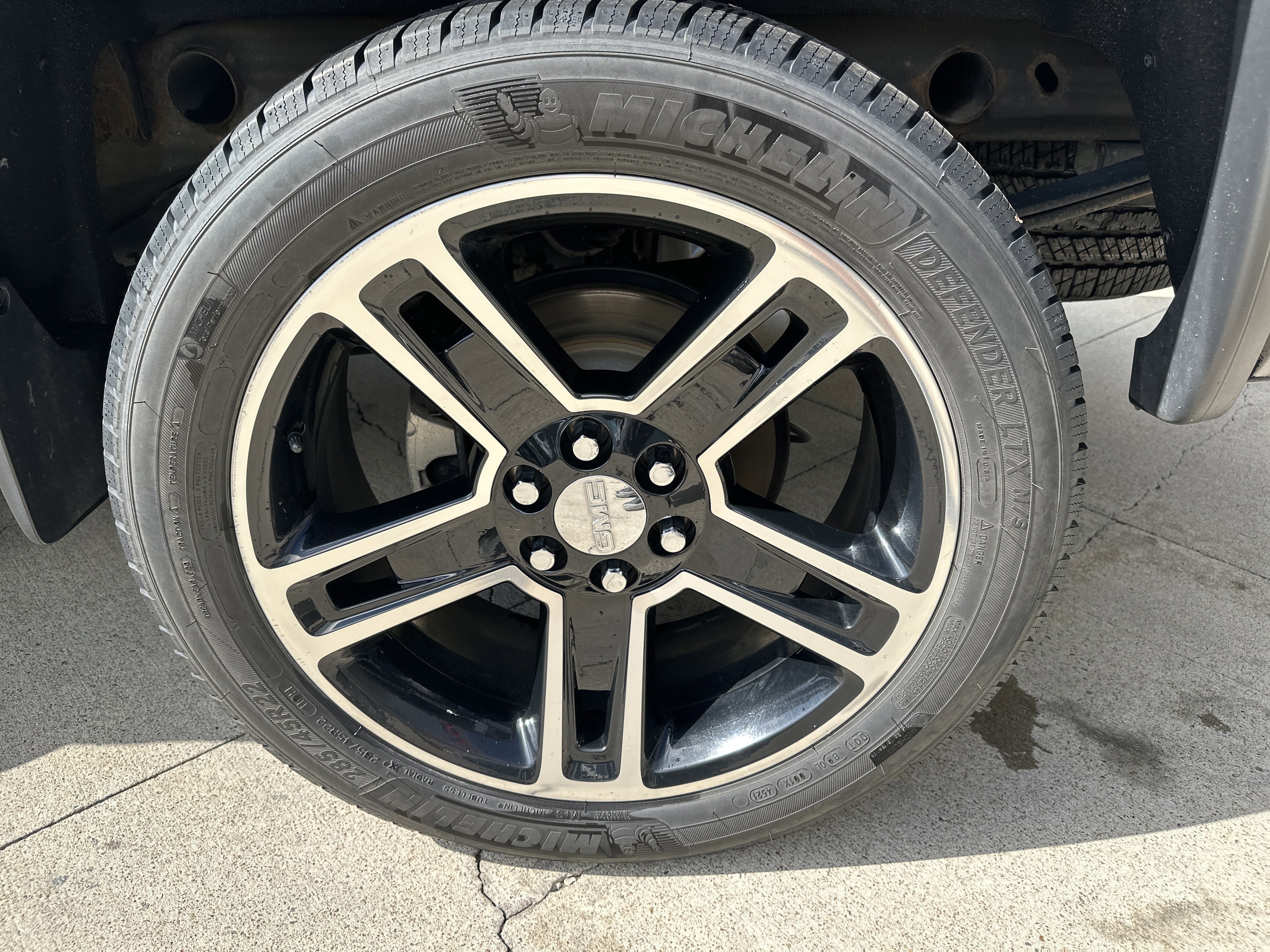 Used 2015 GMC Sierra 1500 SLE w/ Carbon-22 Edition image 16