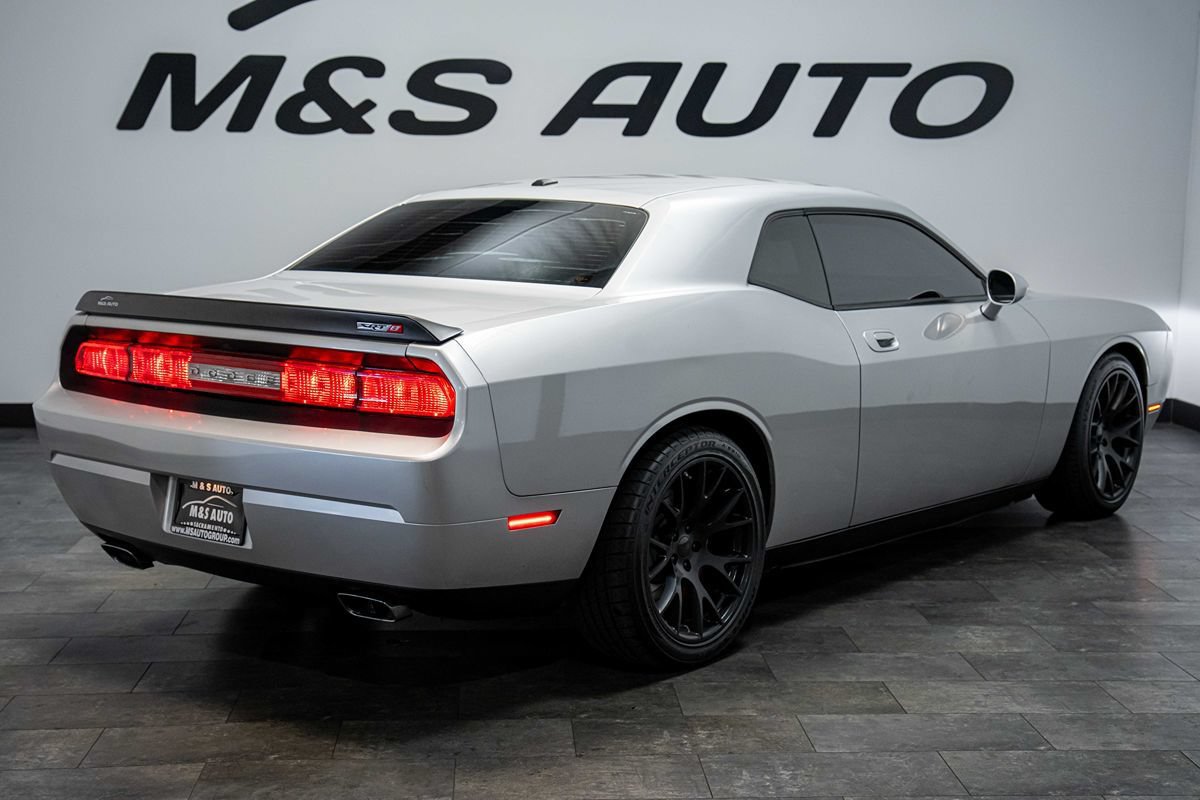Used 2010 Dodge Challenger SRT8 w/ SRT Option Group II RWD image 4