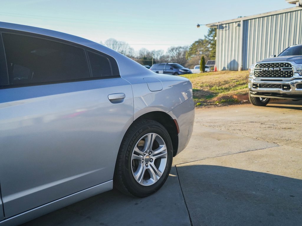 Used 2022 Dodge Charger SXT image 31