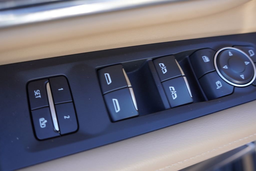 Used 2021 Chevrolet Suburban Premier w/ Premium Package AWD/4WD image 25