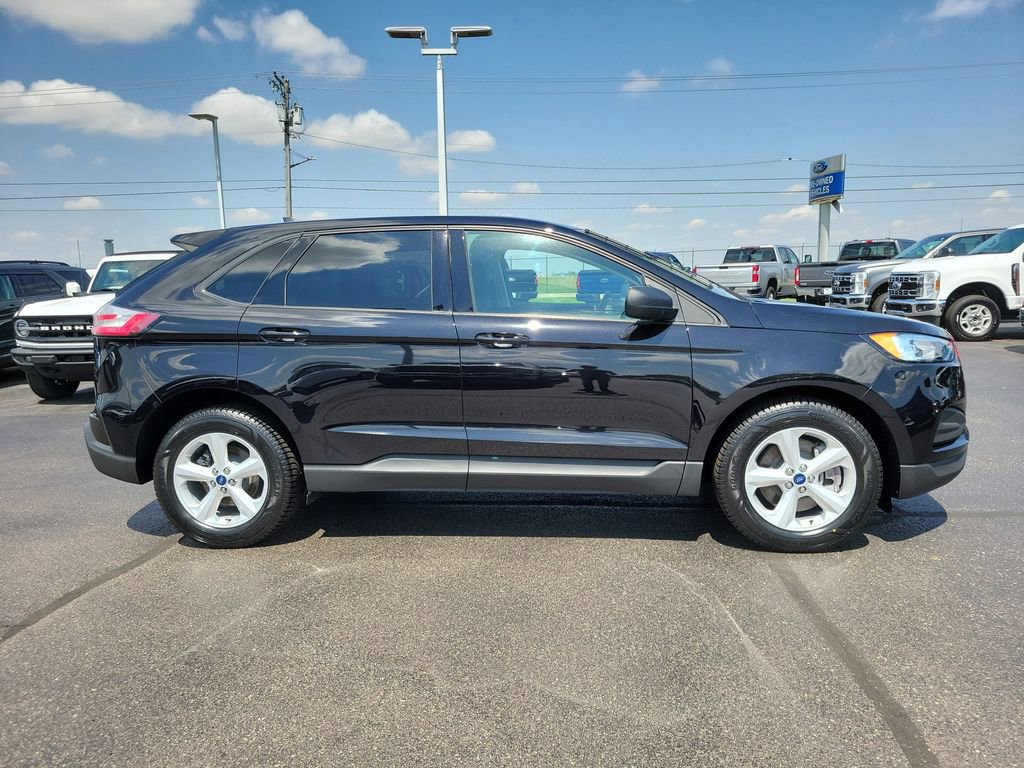 Certified 2021 Ford Edge SE FWD image 3