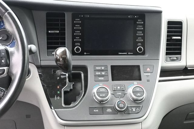 Used 2020 Toyota Sienna XLE FWD image 23