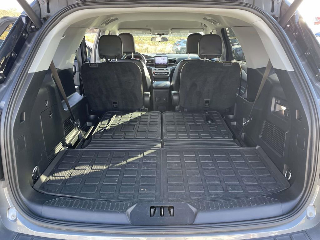 Used 2023 Ford Explorer XLT w/ Equipment Group 202A image 30