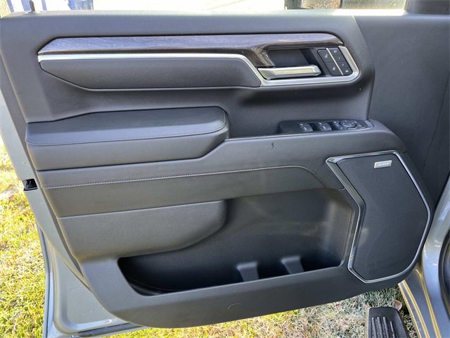 Used 2025 Chevrolet Silverado 2500 LTZ w/ LTZ Convenience Package image 23