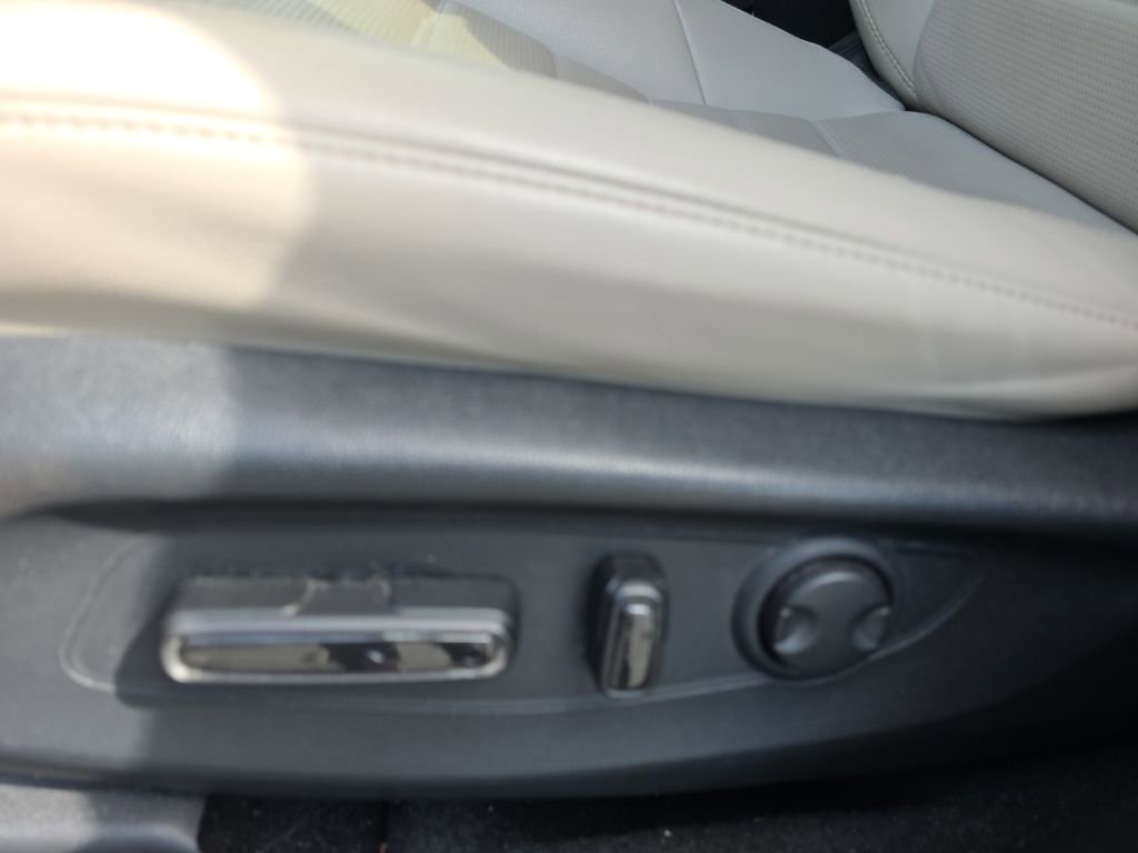 Used 2023 Honda CR-V EX-L image 11