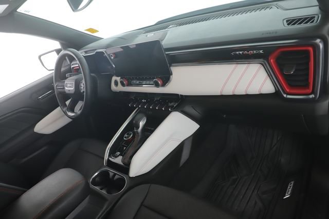 Used 2024 GMC Canyon AT4X image 31