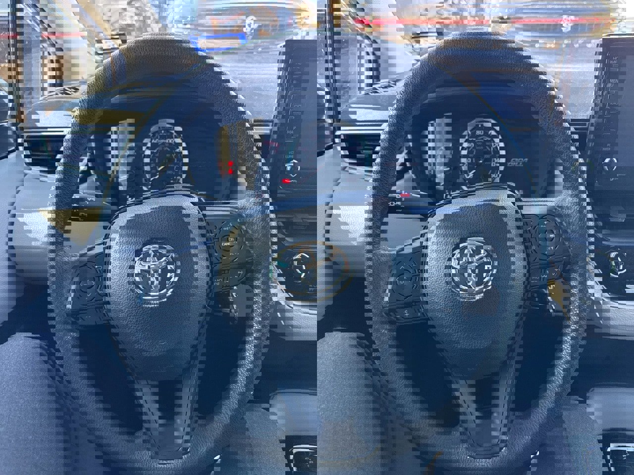 Used 2022 Toyota Corolla LE image 7