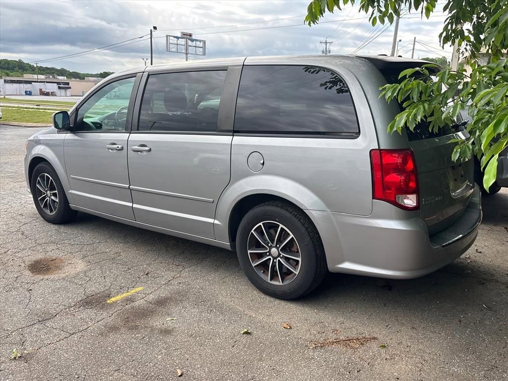 Used 2017 Dodge Grand Caravan SE FWD image 10