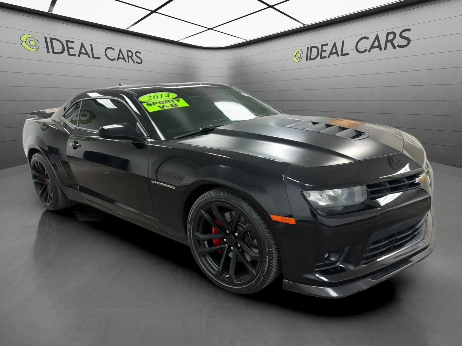 Used 2014 Chevrolet Camaro SS w/ SS Performance Package RWD image 3