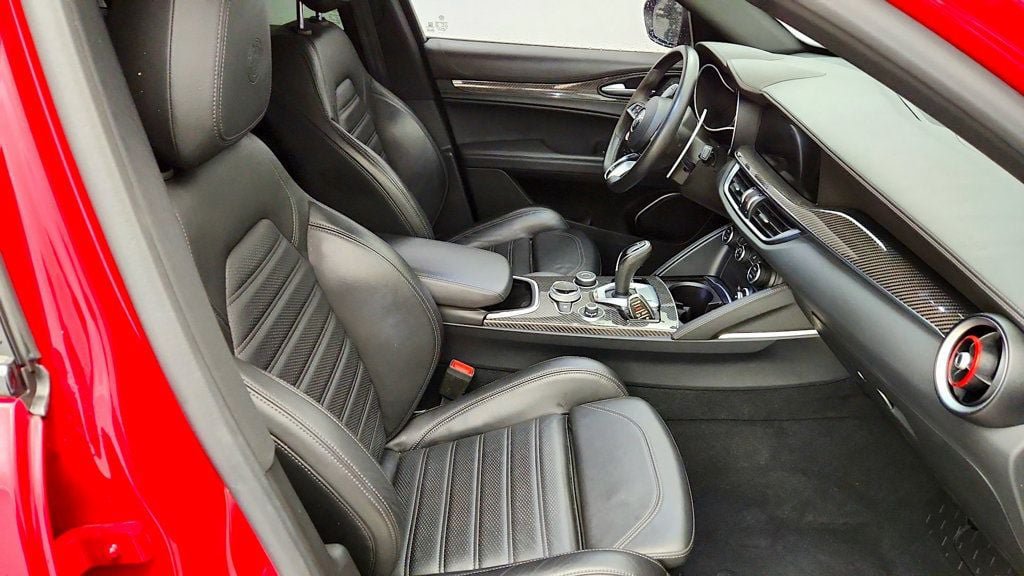 Used 2022 Alfa Romeo Stelvio Quadrifoglio w/ Active Assist Plus Package AWD/4WD image 25
