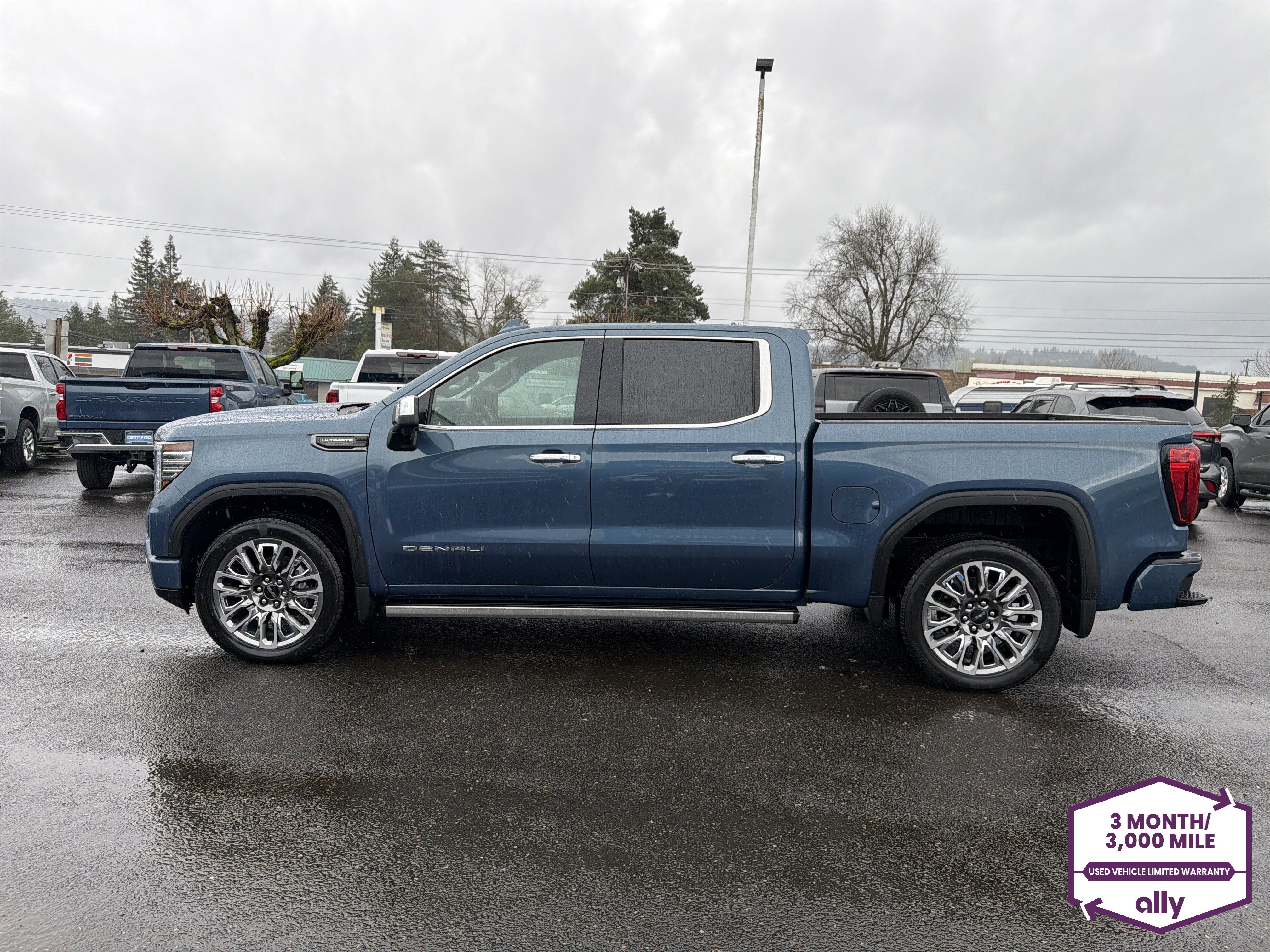 Used 2024 GMC Sierra 1500 Denali Ultimate image 2