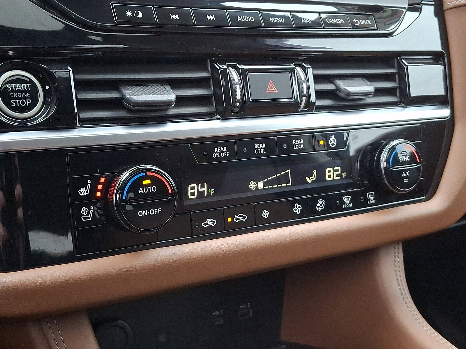 Used 2023 Nissan Pathfinder Platinum w/ Cargo Package image 18