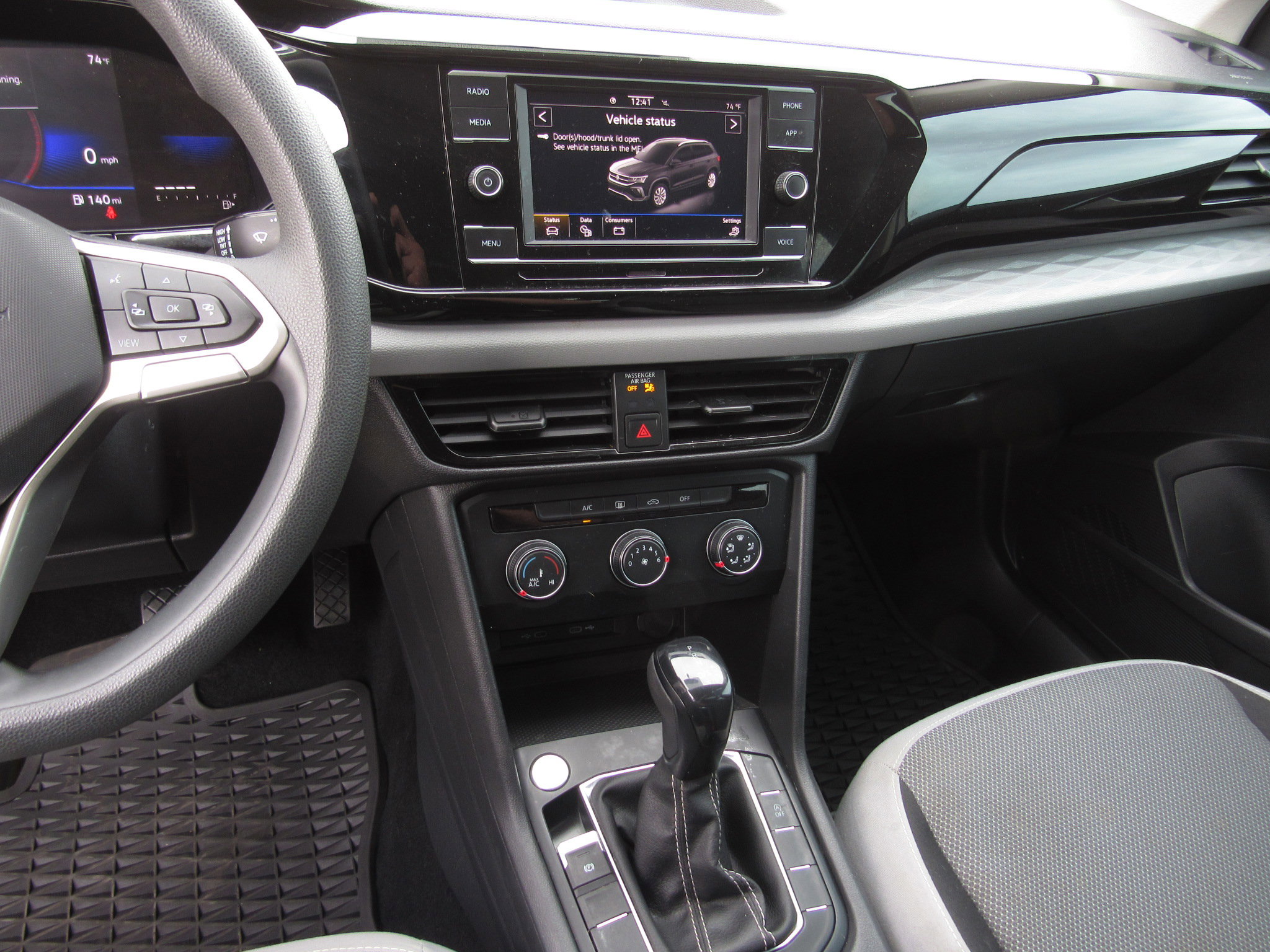 Used 2022 Volkswagen Taos S image 17